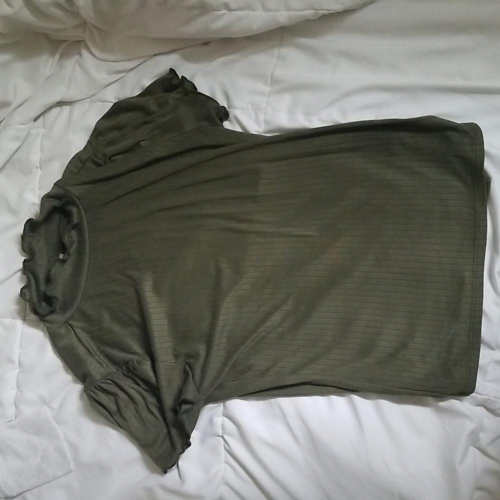 One Step Up Army green short sleeve shirt